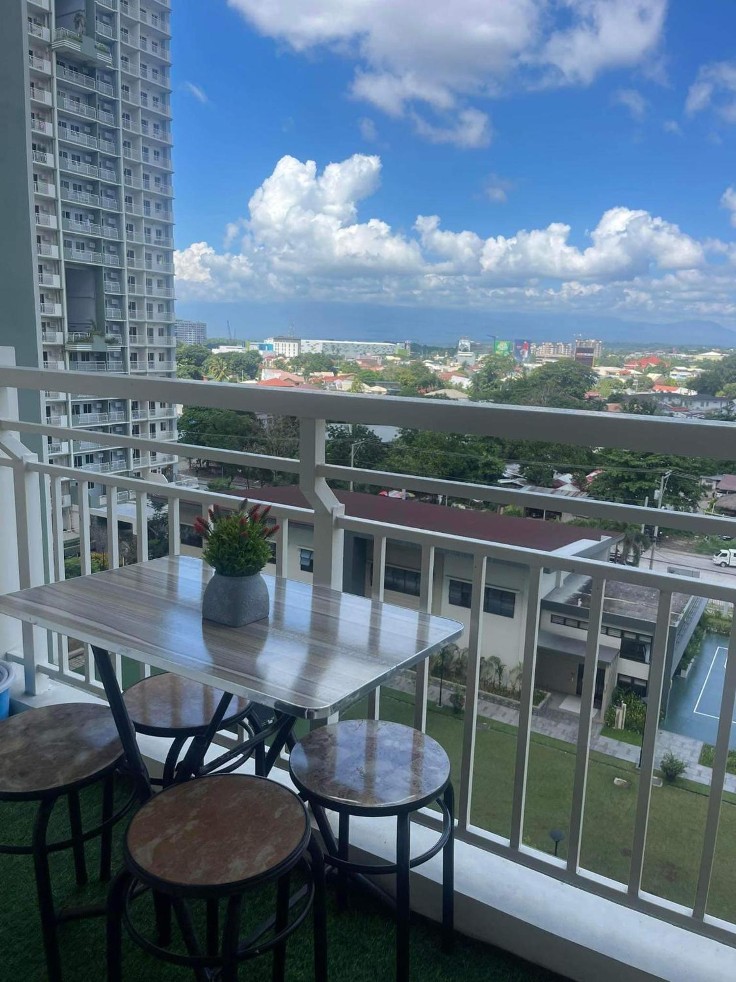 Verdon Parc Davao City With Balcony By Darpm Extérieur photo