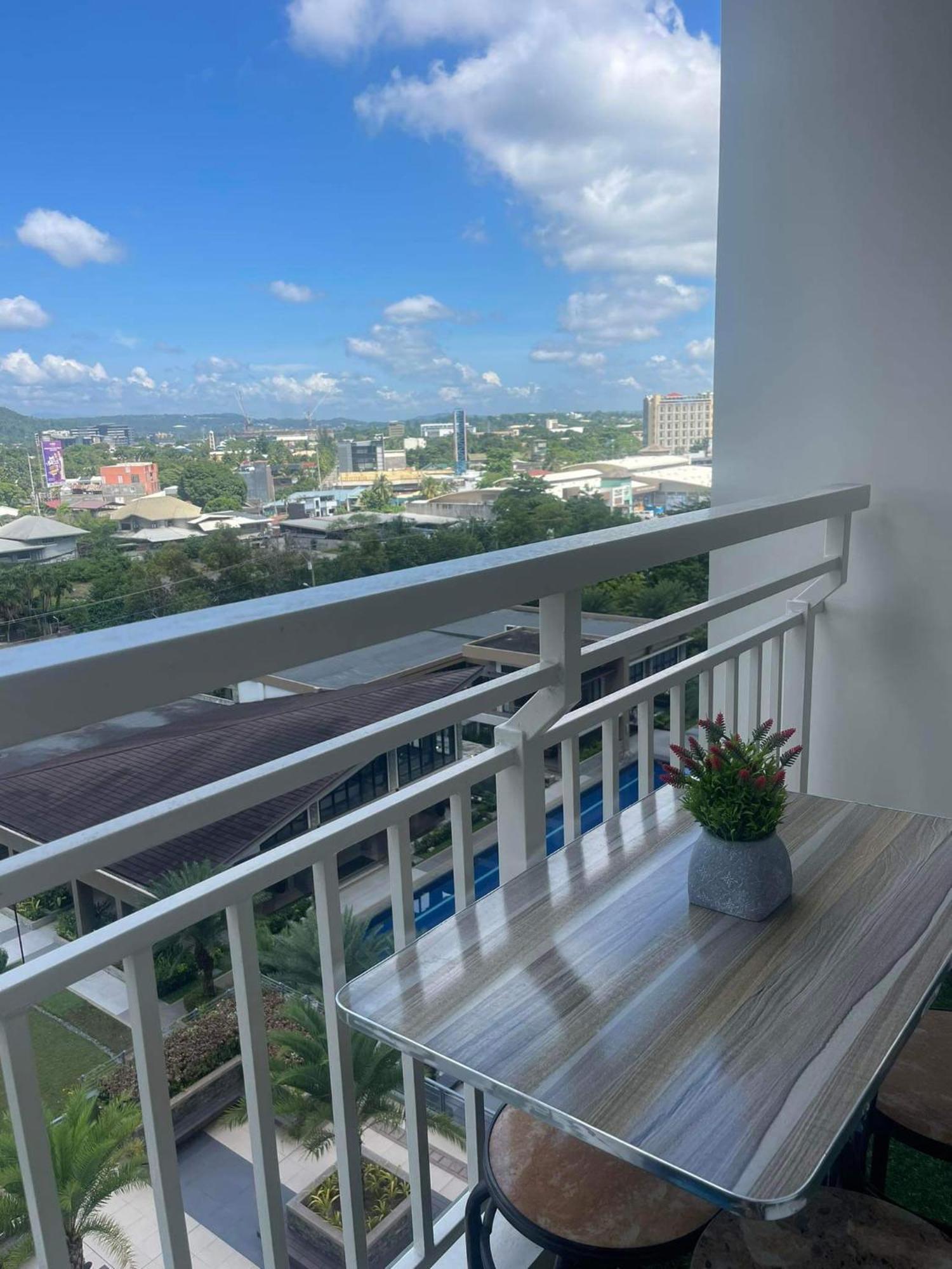 Verdon Parc Davao City With Balcony By Darpm Extérieur photo