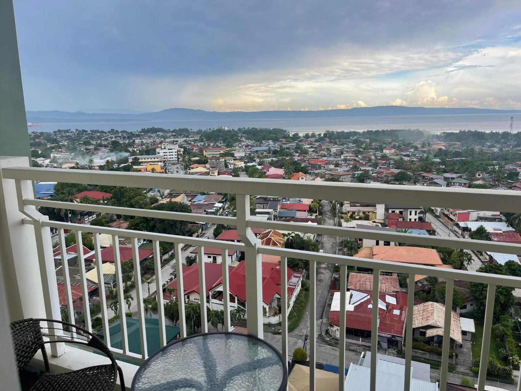Verdon Parc Davao City With Balcony By Darpm Extérieur photo