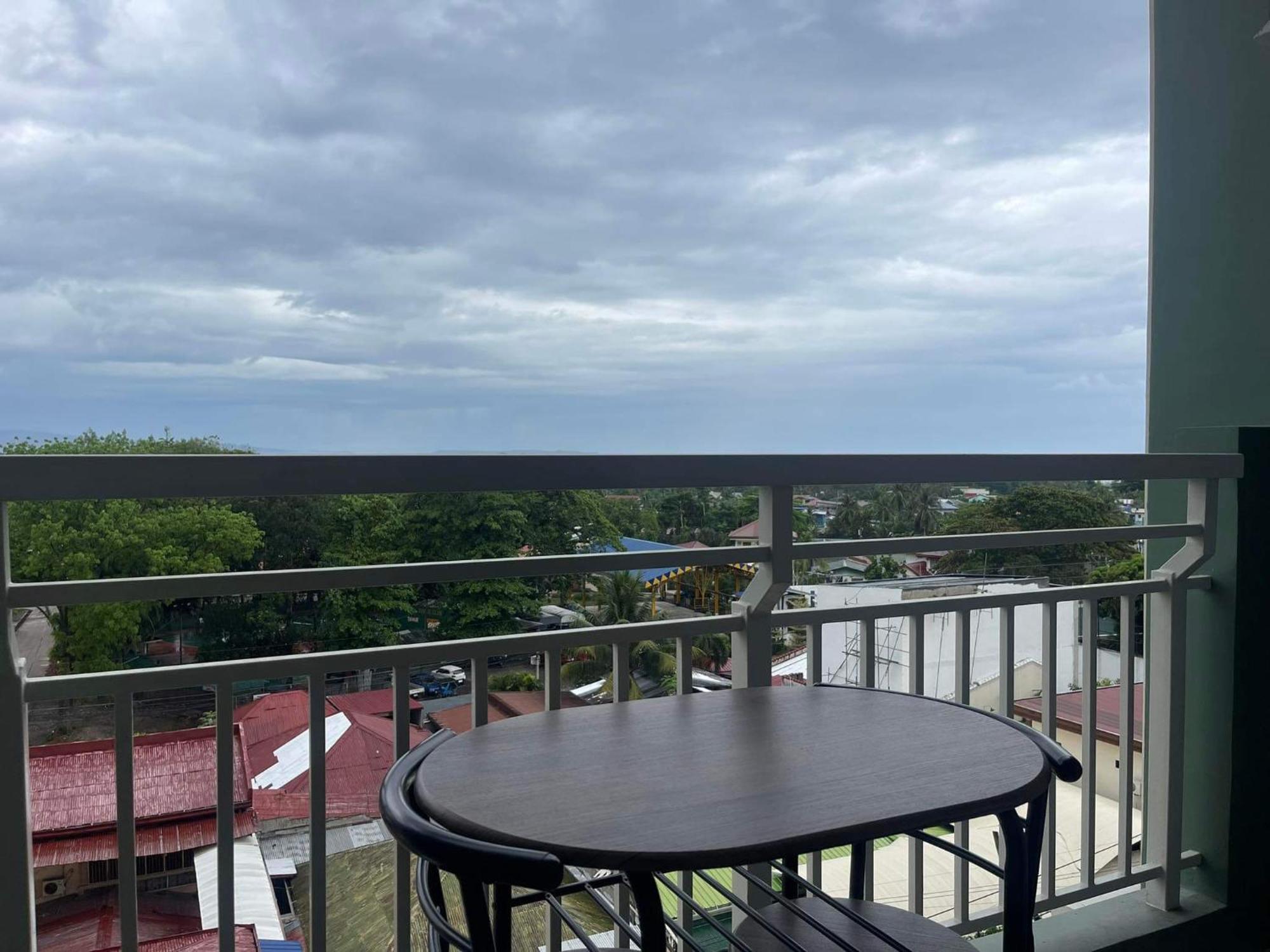 Verdon Parc Davao City With Balcony By Darpm Extérieur photo